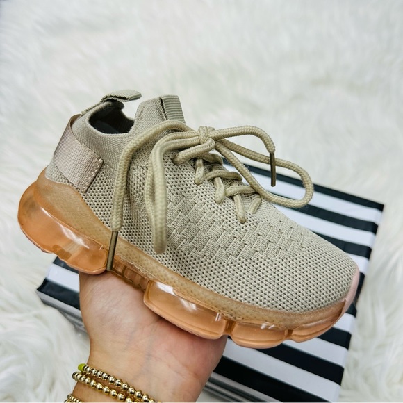 Kids tan knit sneaker - Picture 3 of 7